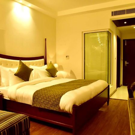 Season Hotel ไนนิตาล ภายนอก รูปภาพ