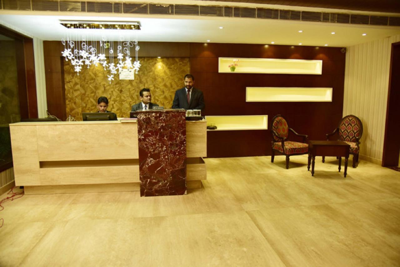 Season Hotel ไนนิตาล ภายนอก รูปภาพ